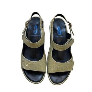 Wolky Brand Ladies Open Toe Wedge Heel Sandals Beige Color Size 39 (8)